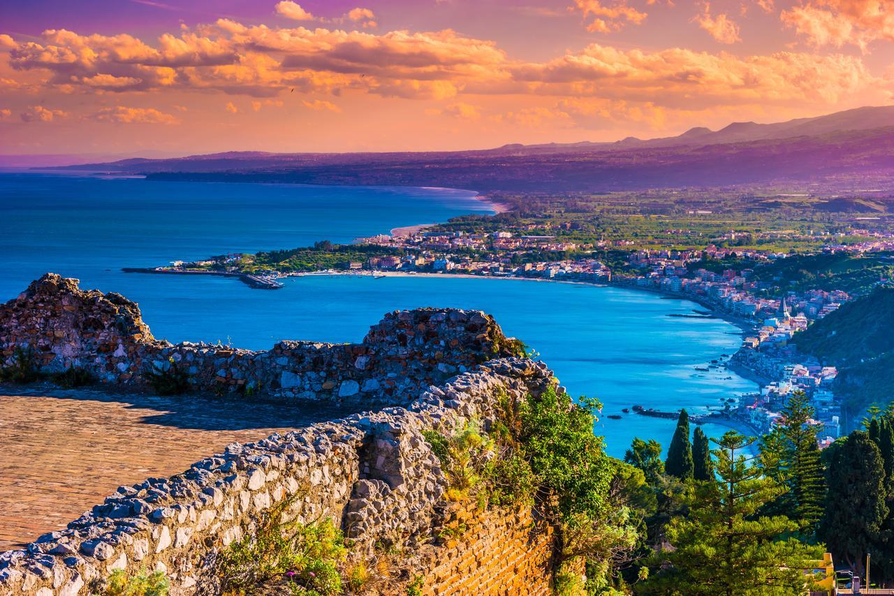 Casa Martina Lejlighed Giardini Naxos Eksteriør billede