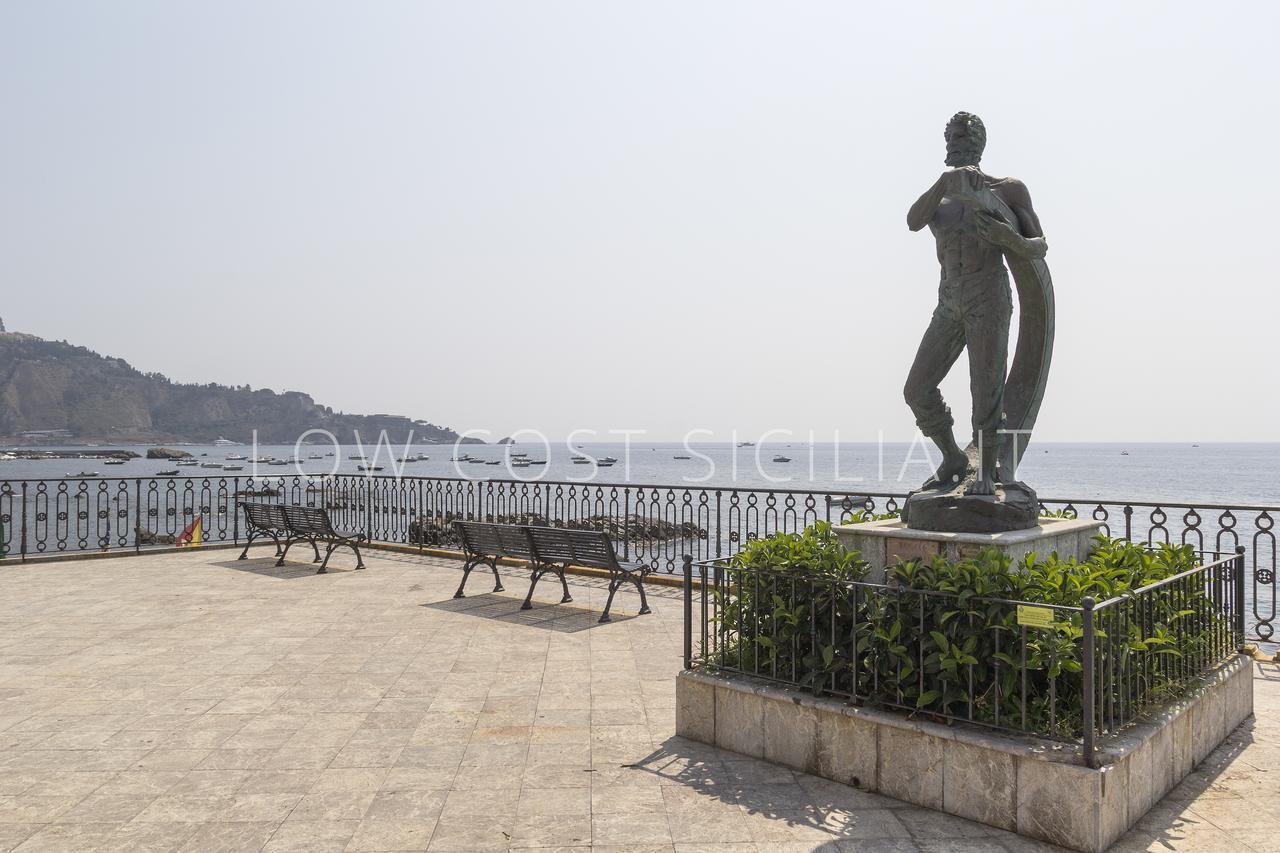 Casa Martina Lejlighed Giardini Naxos Eksteriør billede